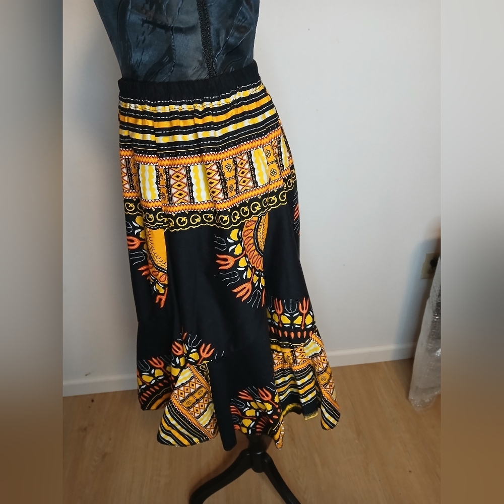Colorful Patterned Skirt - Picture 4 of 6